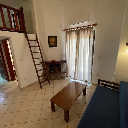 Galazia Akti Seaside בית הארחה 3*
