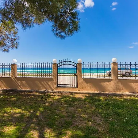 Galazia Akti Seaside 招待所 尼基季