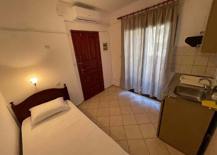 Pensión Galazia Akti Seaside